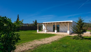 Resa Estates finca sale koop ibiza Jorge  guesthouse.jpg